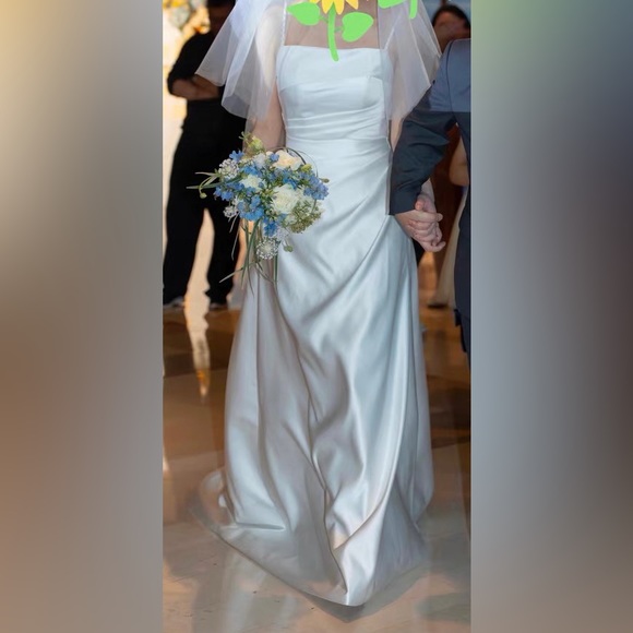 Wedding dress wedding gown - Picture 2 of 5